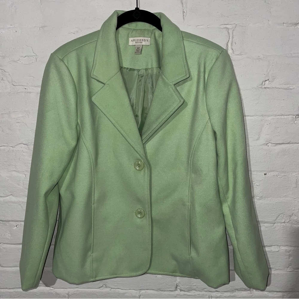 Appleseed’s Blazer 12P